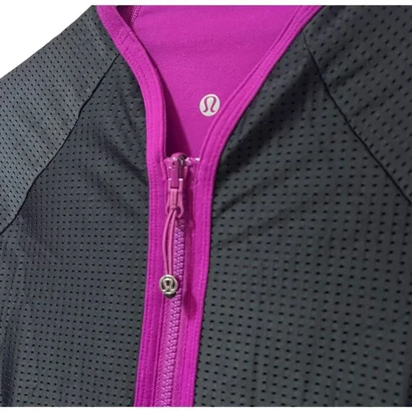 Lululemon Women’s Reversible Jacket 6 Find Your Bliss Black Purple Regal Plum - Picture 6 of 15